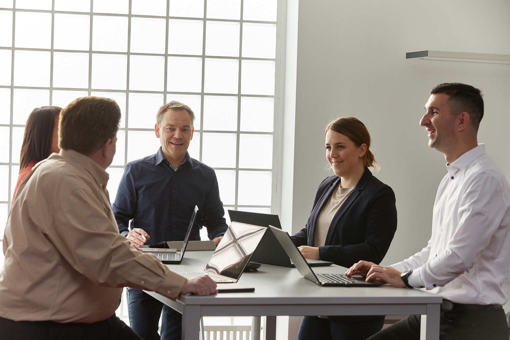 Educație și oameni